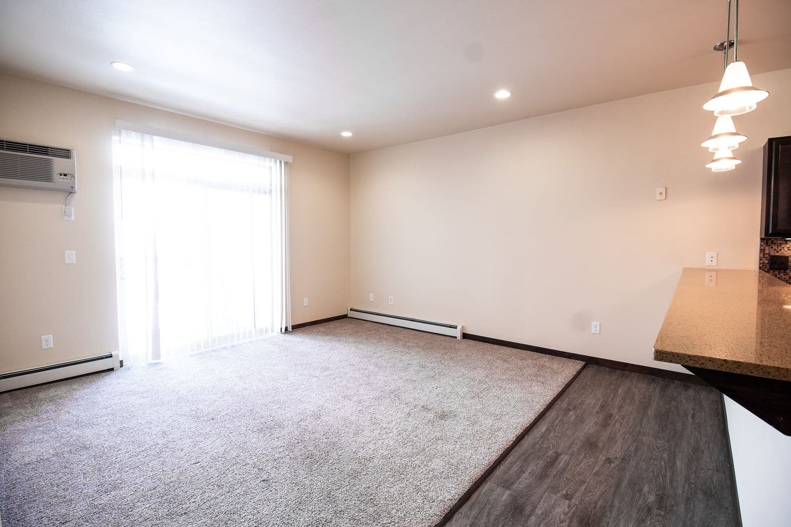 Fargo Apartment: 4400/ 4420 Calico Dr S