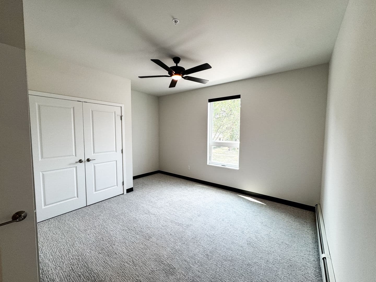 Fargo Apartment: 1758 12th Ave N