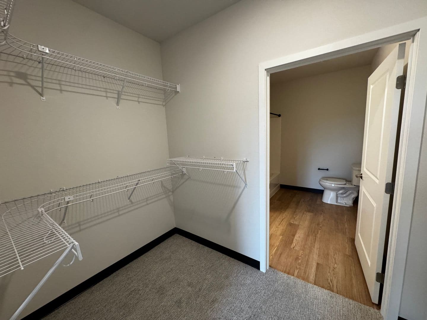 Fargo Apartment: 1758 12th Ave N