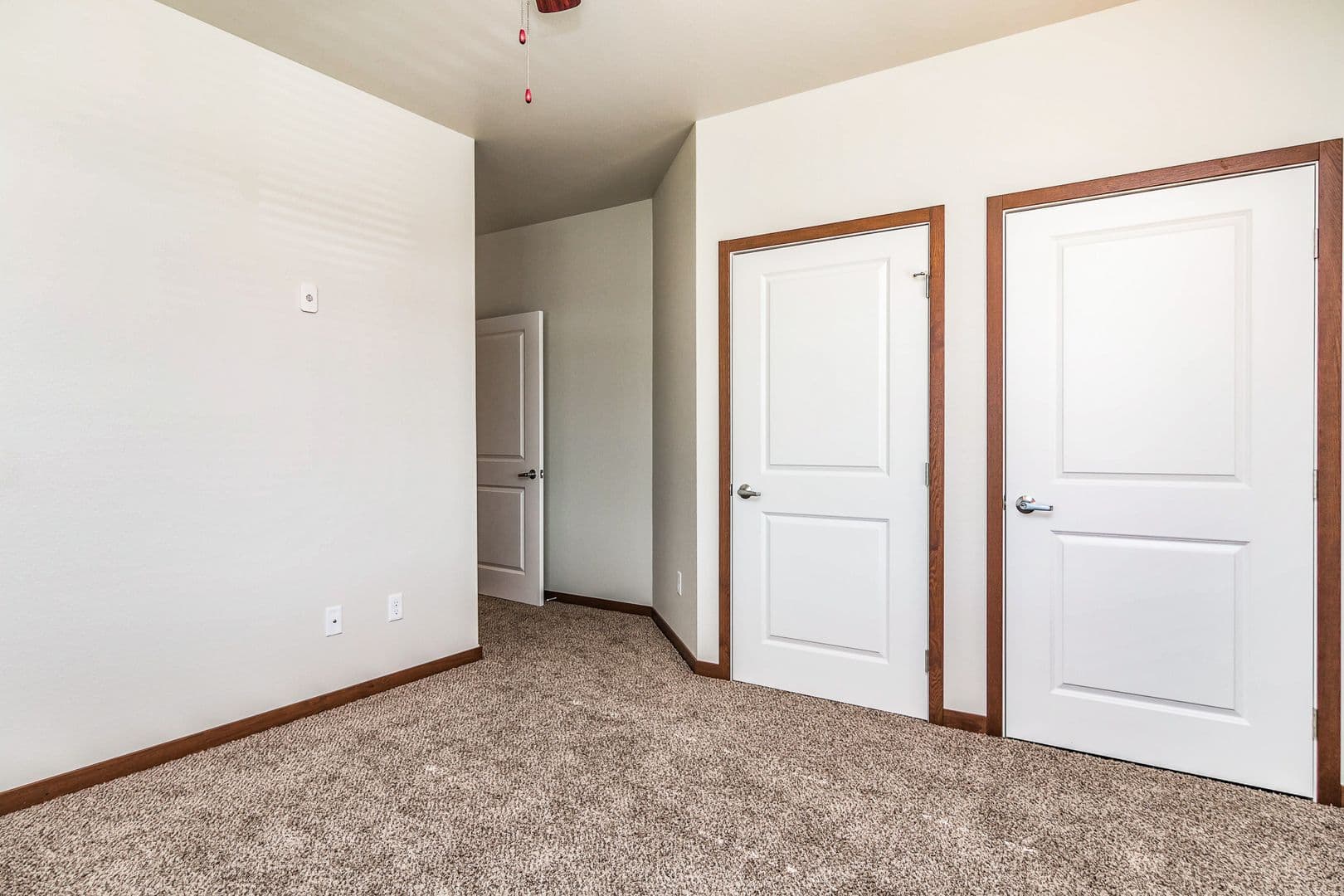 Fargo Apartment: 4400/ 4420 Calico Dr S