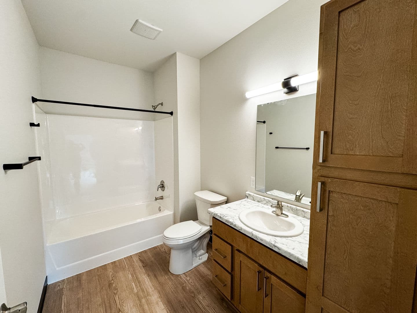 Fargo Apartment: 1758 12th Ave N