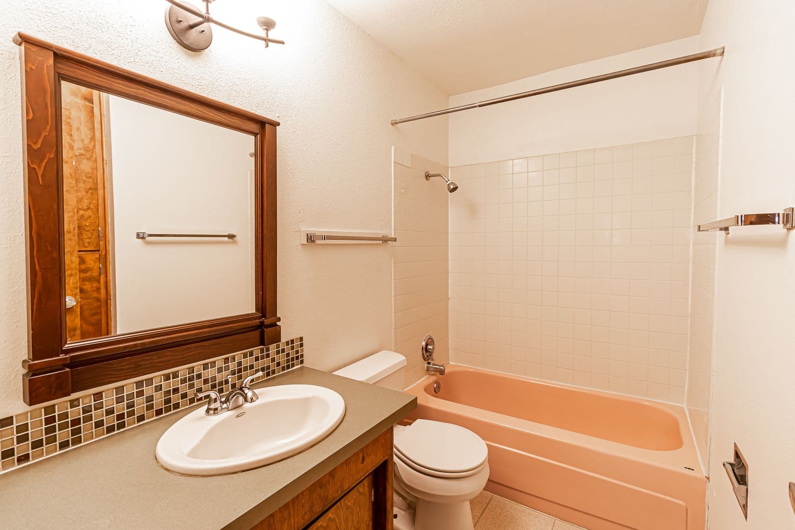 Fargo Apartment: 1120 16th St N
