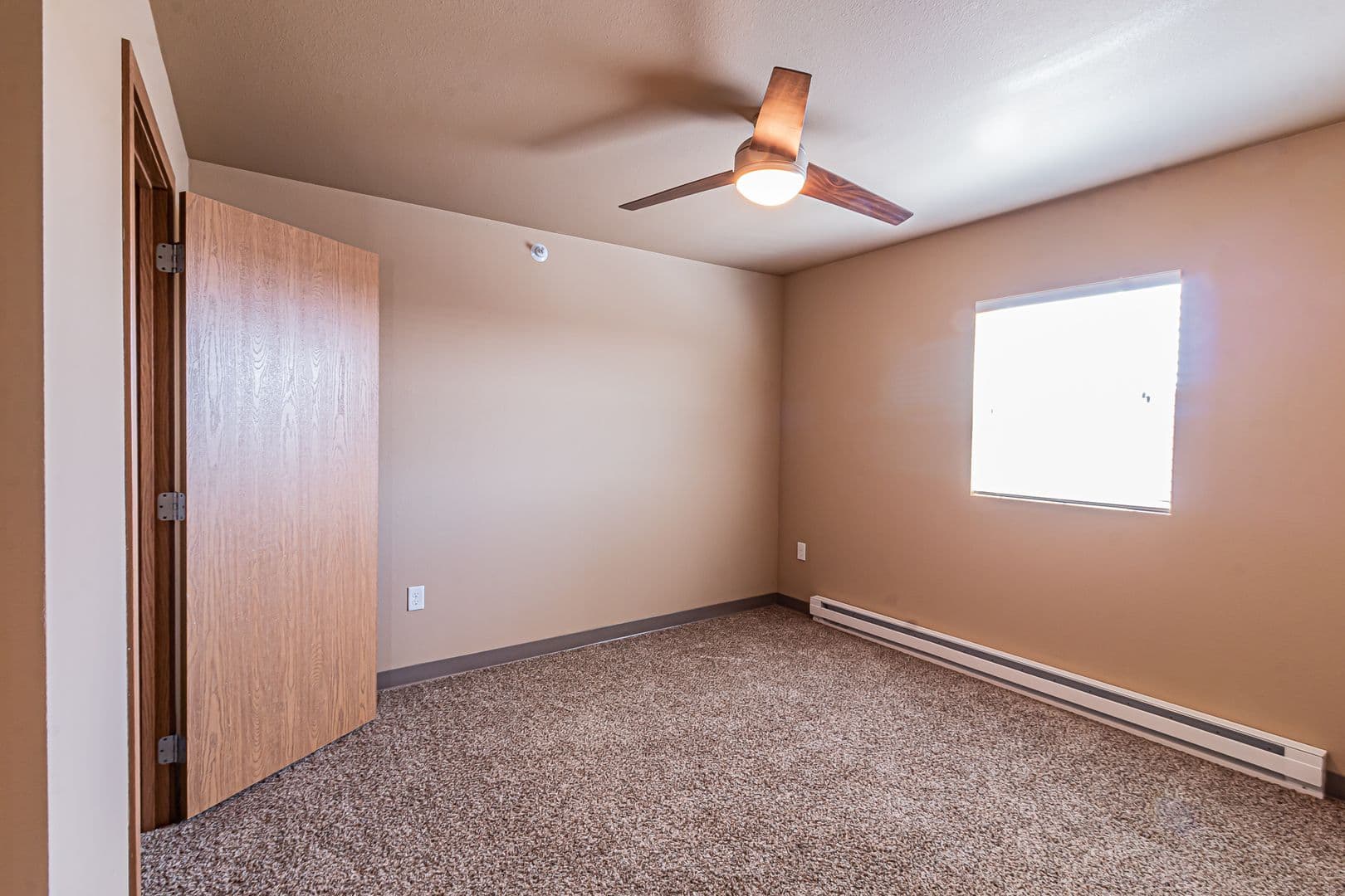 Dickinson Apartment: 4461 12th St W