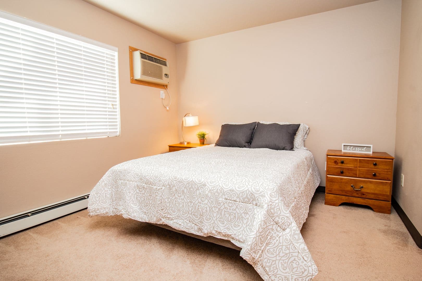 Dickinson Apartment: 1465 Roughrider Blvd