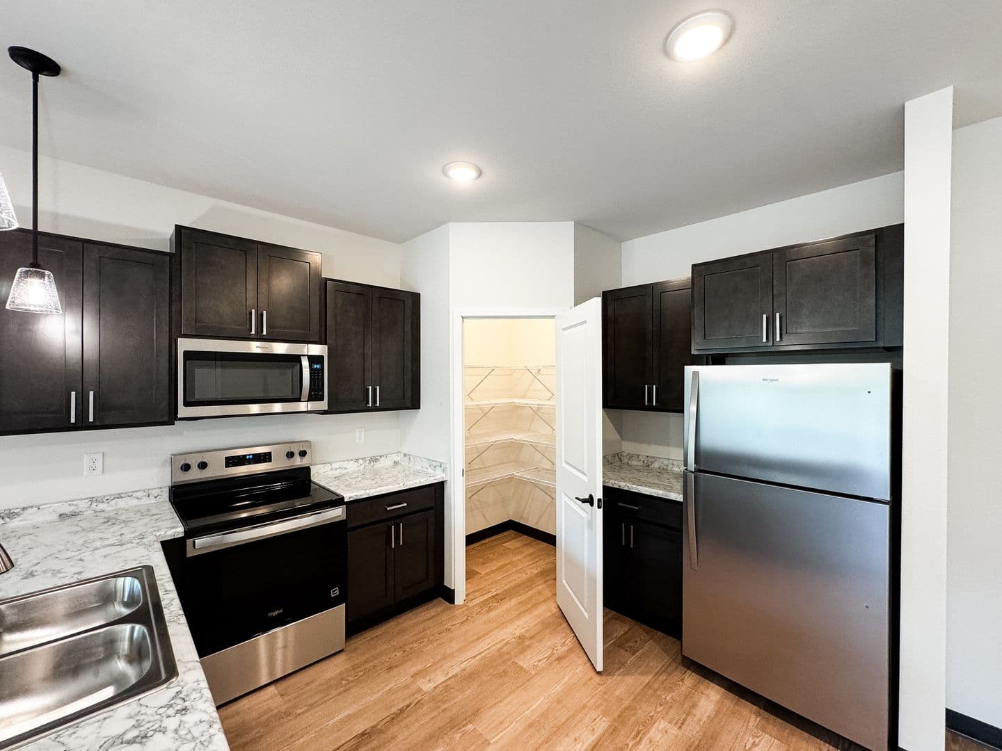Fargo Apartment: 1758 12th Ave N