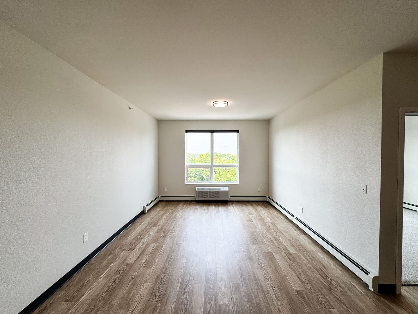 Fargo Apartment: 1758 12th Ave N
