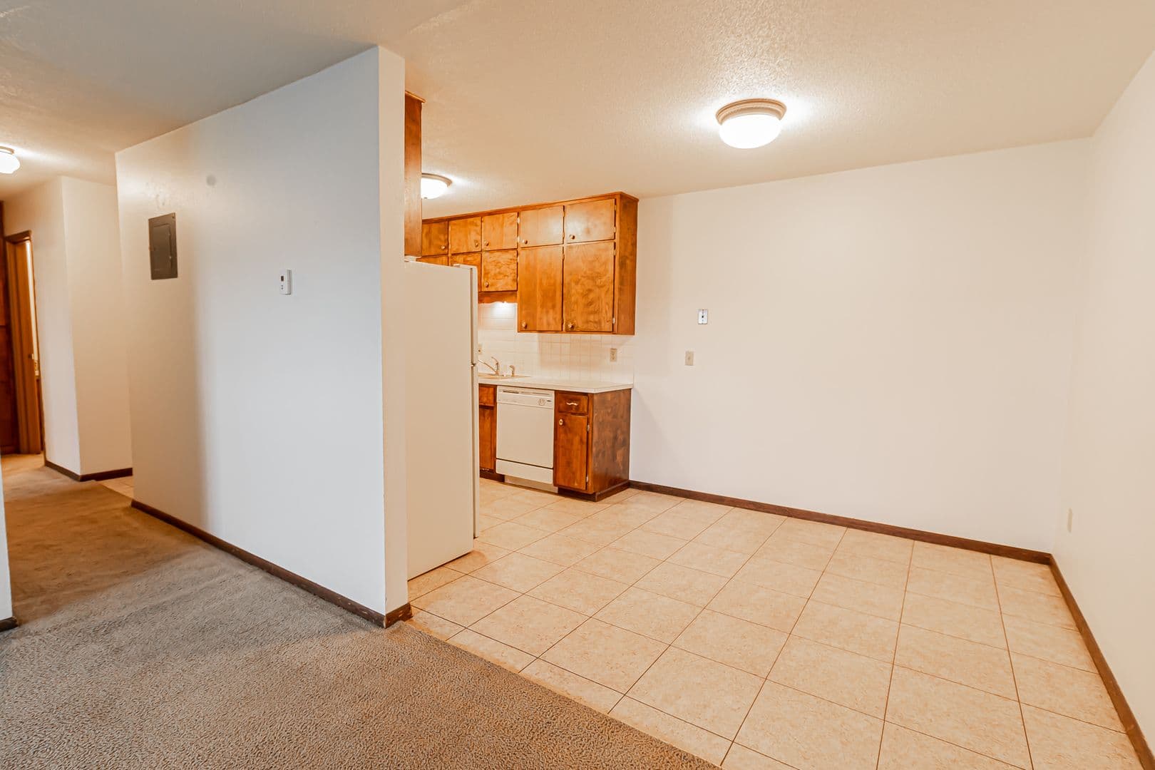 Fargo Apartment: 1120 16th St N