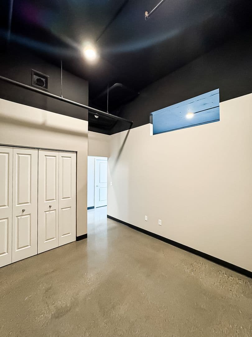 Fargo Apartment: 1919 N University Dr