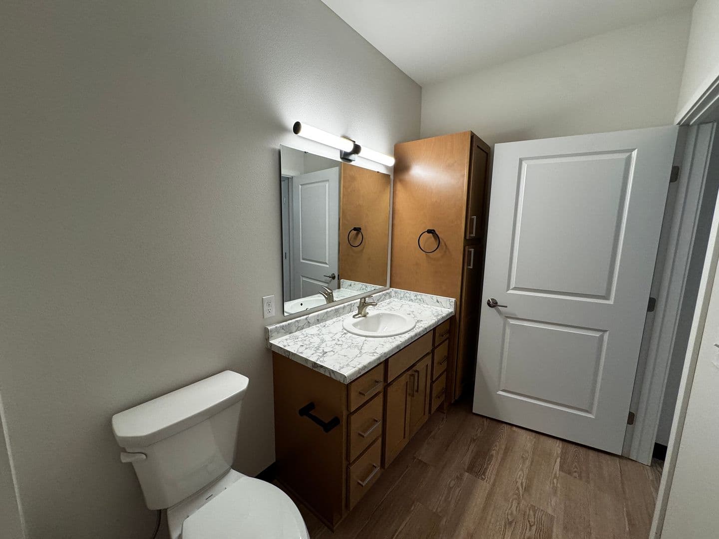 Fargo Apartment: 1758 12th Ave N