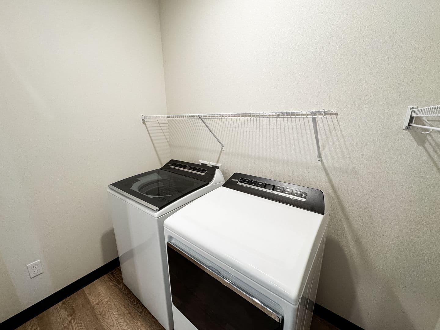 Fargo Apartment: 1758 12th Ave N