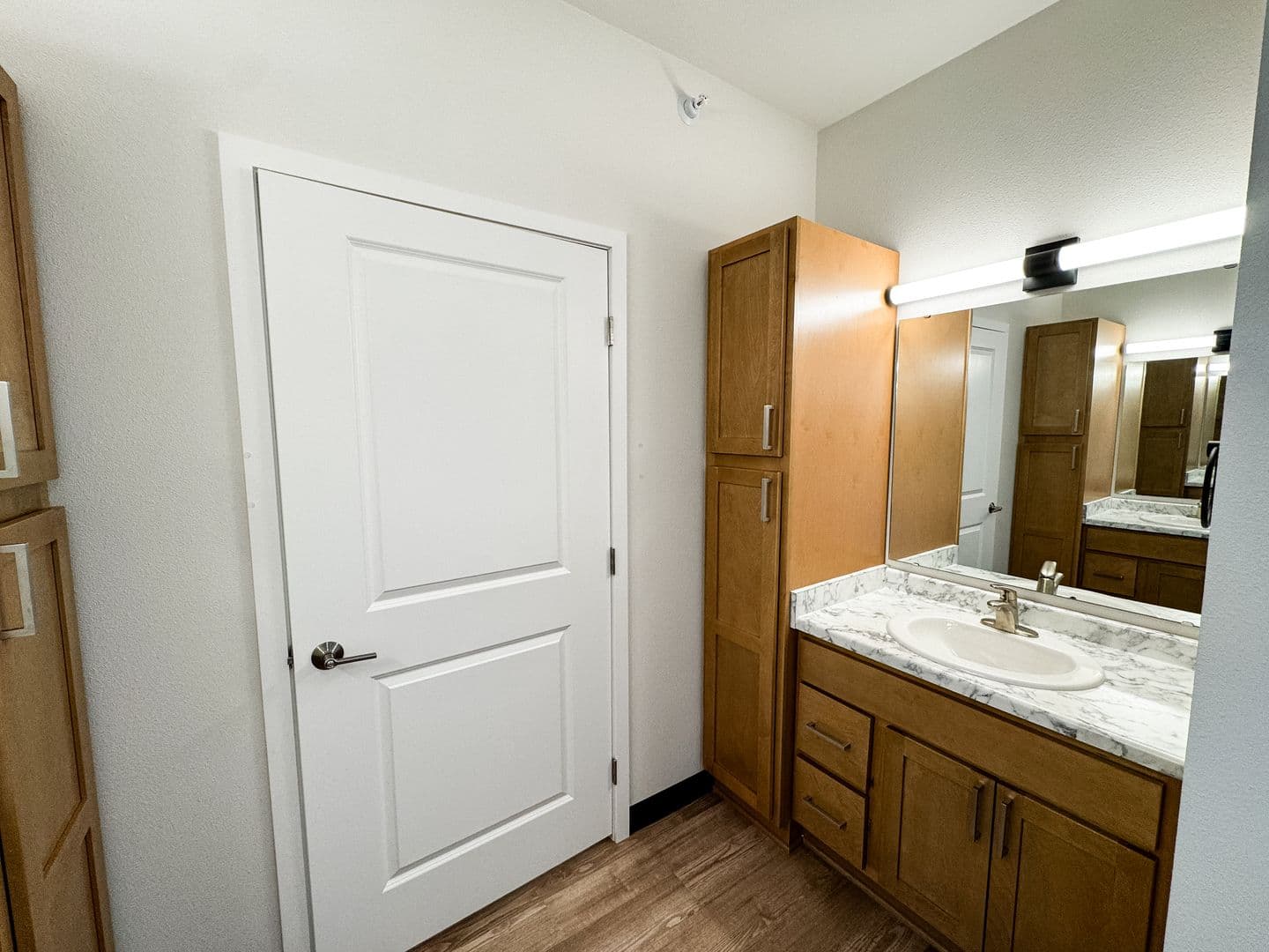 Fargo Apartment: 1758 12th Ave N