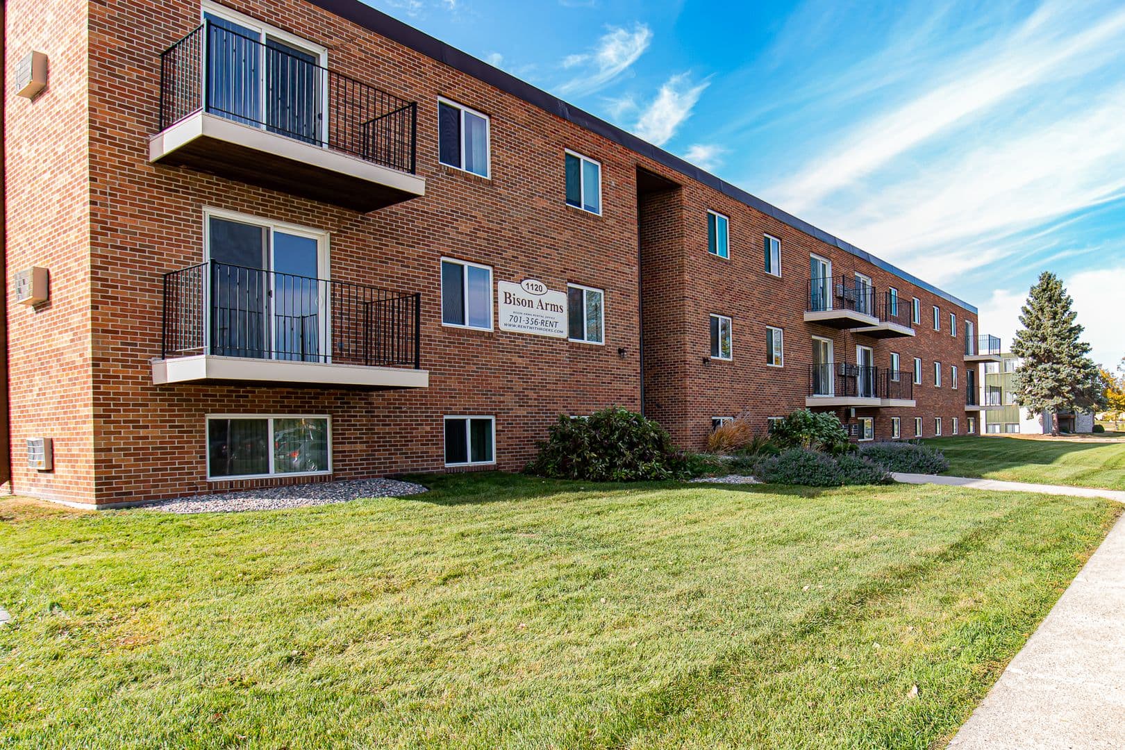 Fargo Apartment: 1120 16th St N