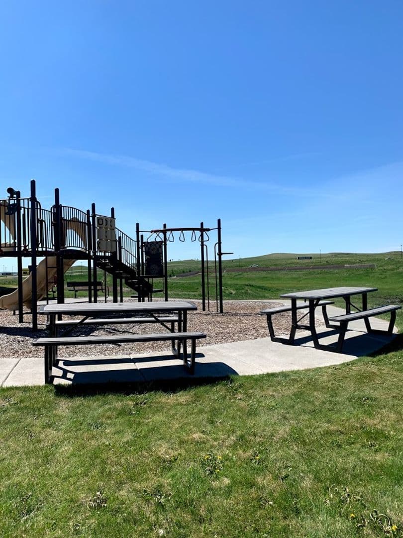 Dickinson Apartment: 1465 Roughrider Blvd