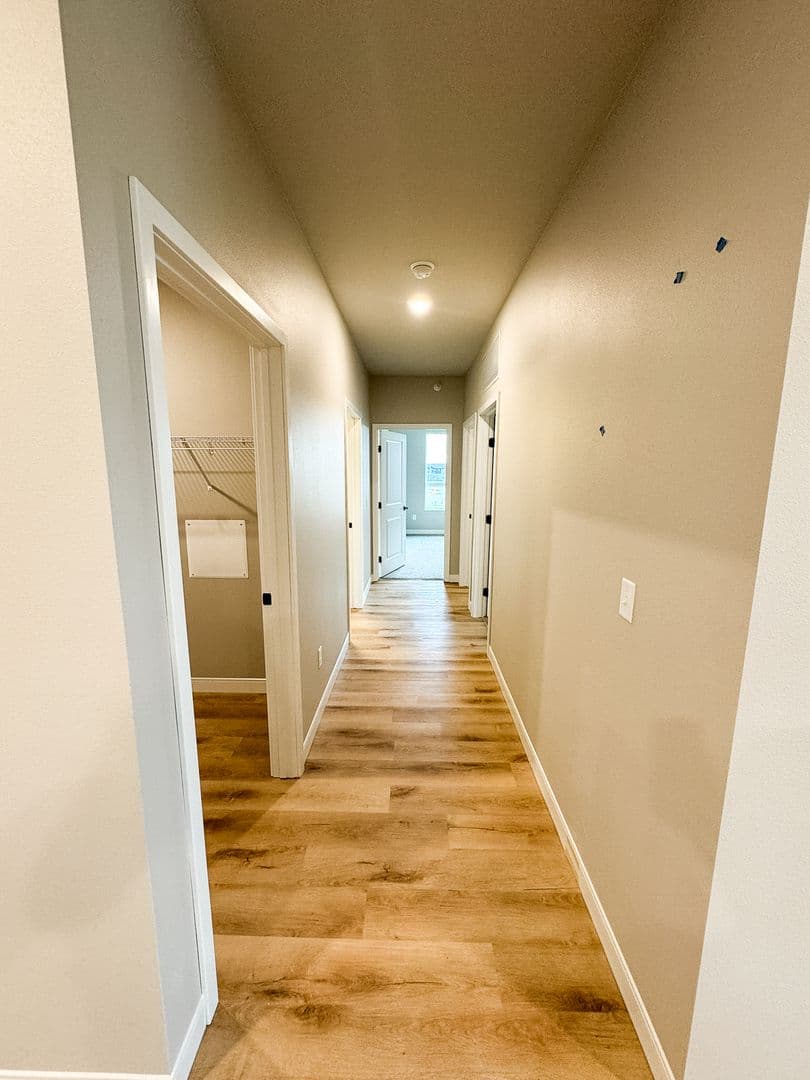 Fargo Apartment: 4400/ 4420 Calico Dr S