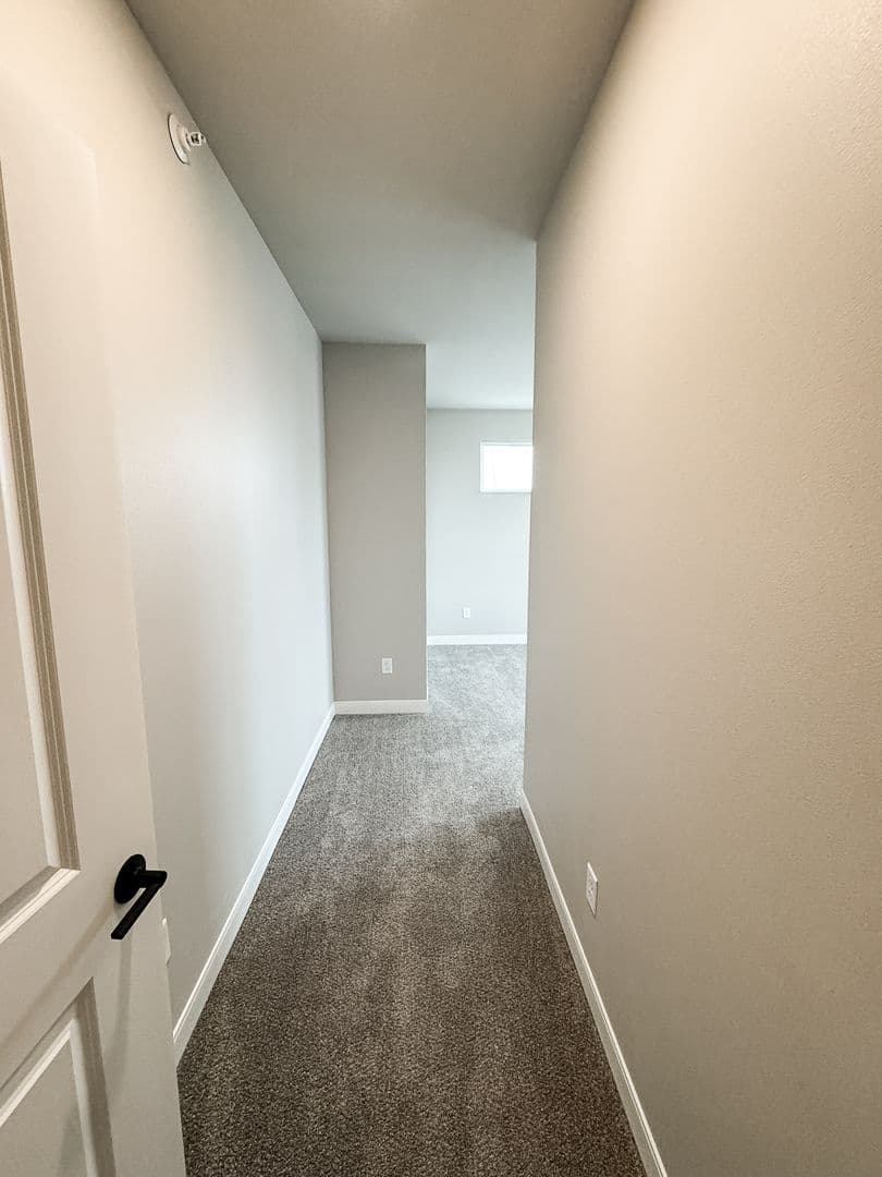 Fargo Apartment: 4400/ 4420 Calico Dr S