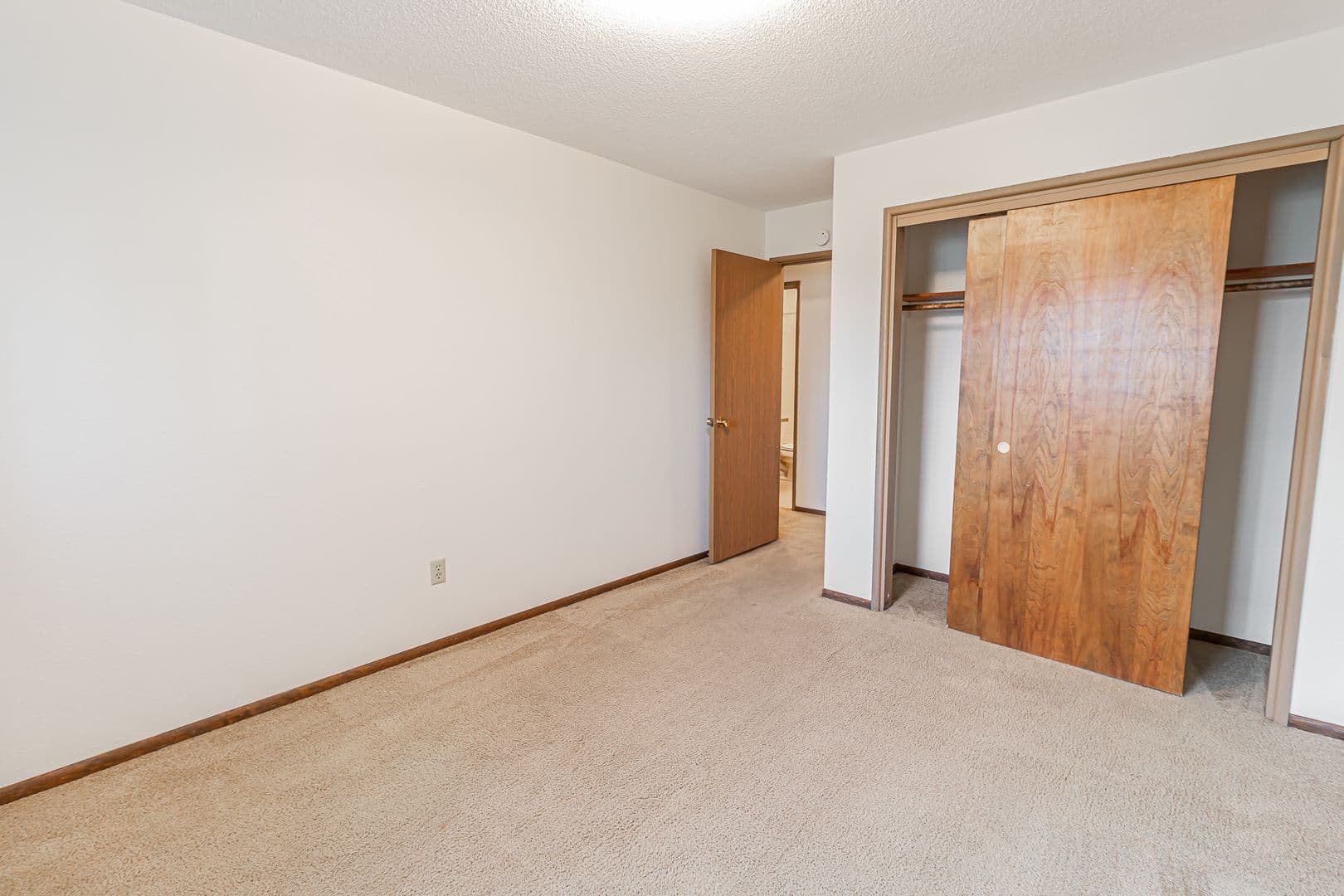 Fargo Apartment: 1120 16th St N