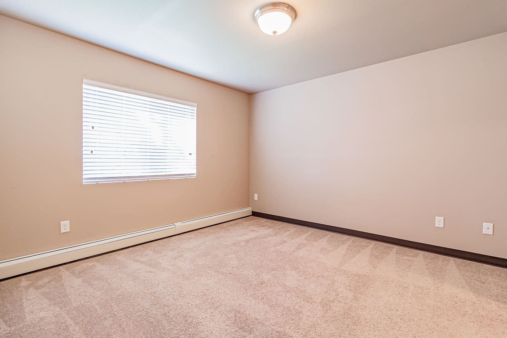 Dickinson Apartment: 1465 Roughrider Blvd