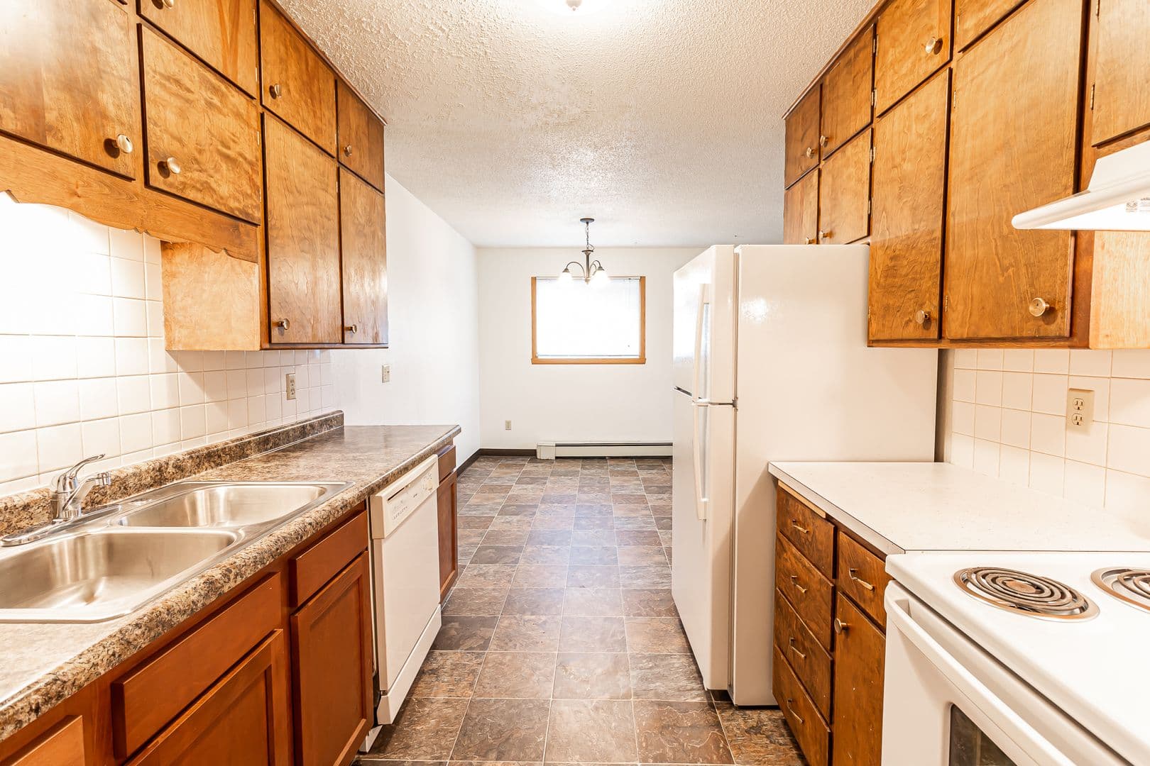 Fargo Apartment: 1120 16th St N