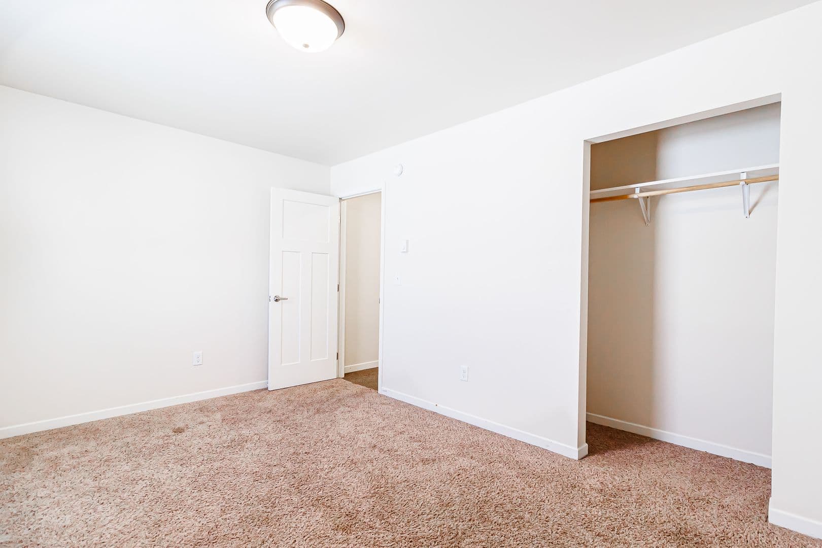 Fargo Apartment: 1017 & 1021 16th ST N/ 1120 & 1122 17th St N