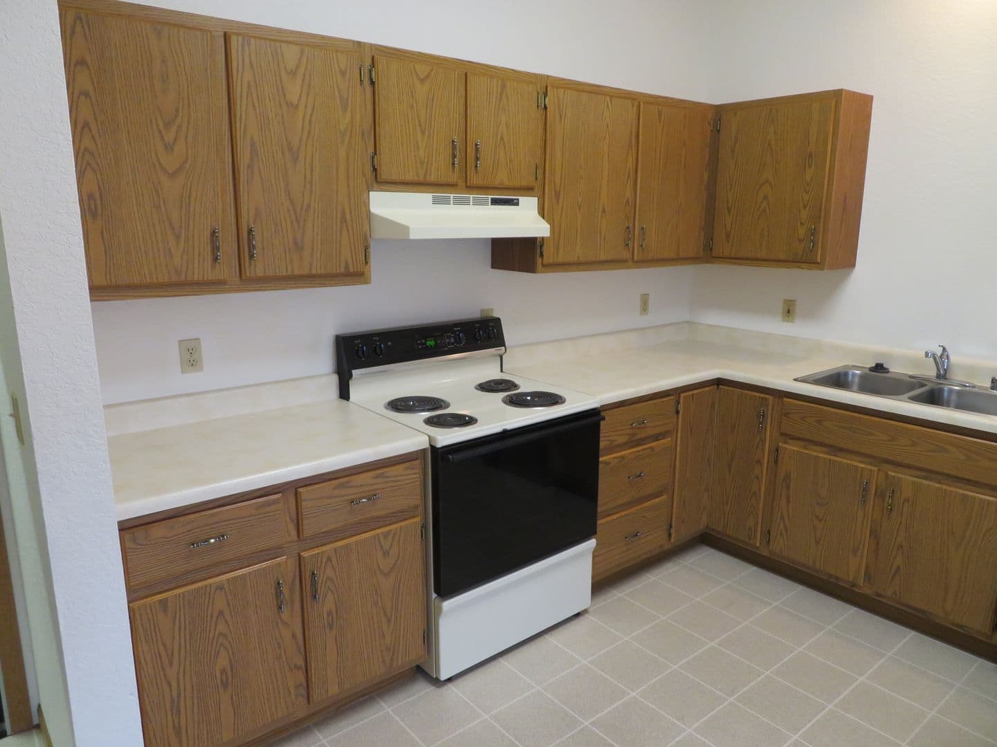 Lomira Apartment: 385 Main Street