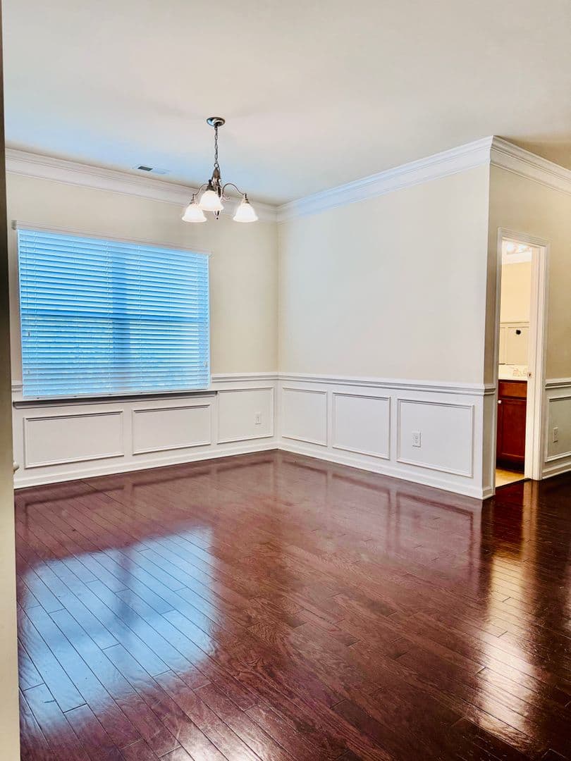 Mebane House: 640 Collington Drive