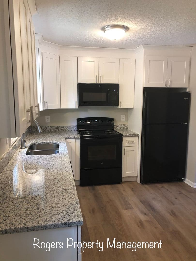 Creedmoor Townhome: 402 Cozart St.