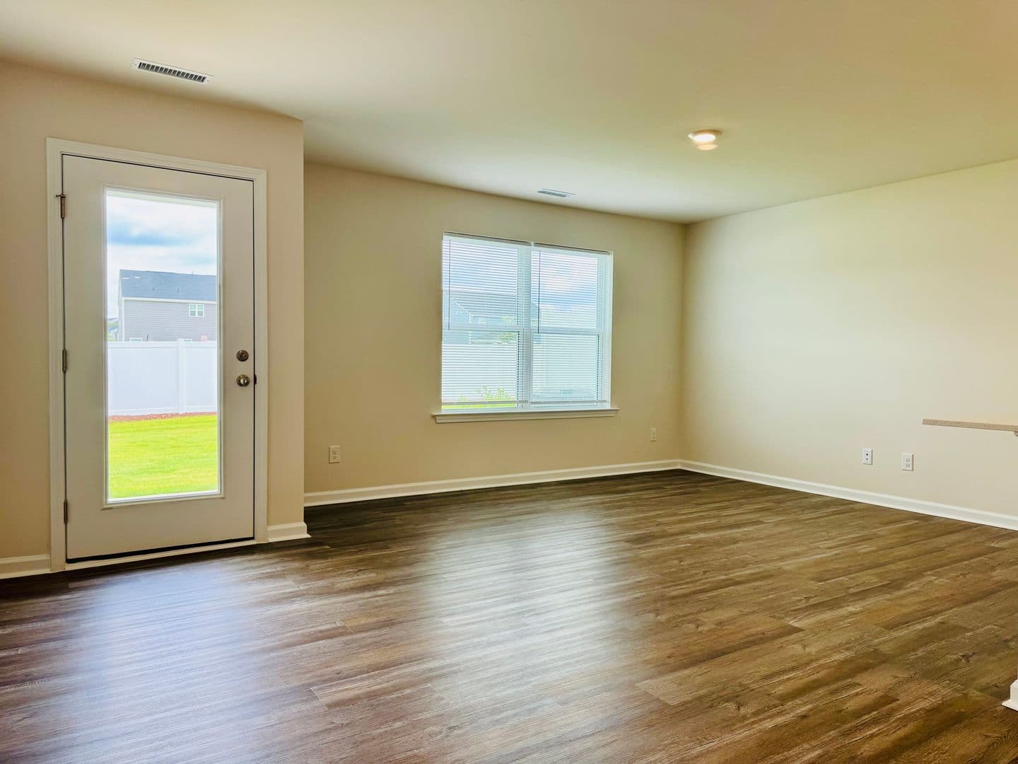 Wendell Townhome: 547 Stream Walk Crossing