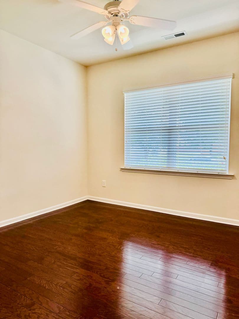 Mebane House: 640 Collington Drive