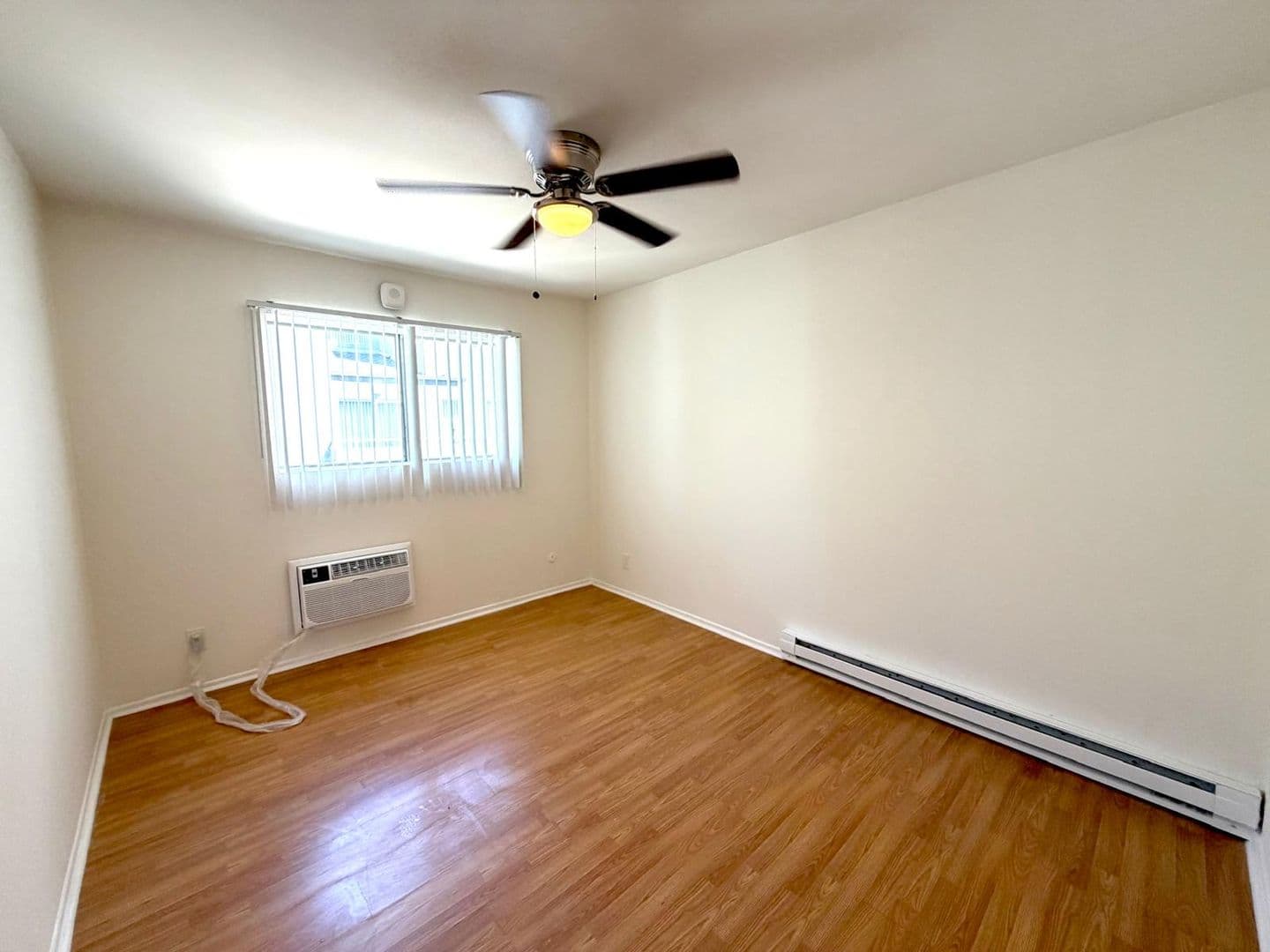 Canoga Park Apartment: 6738 Independence Ave.