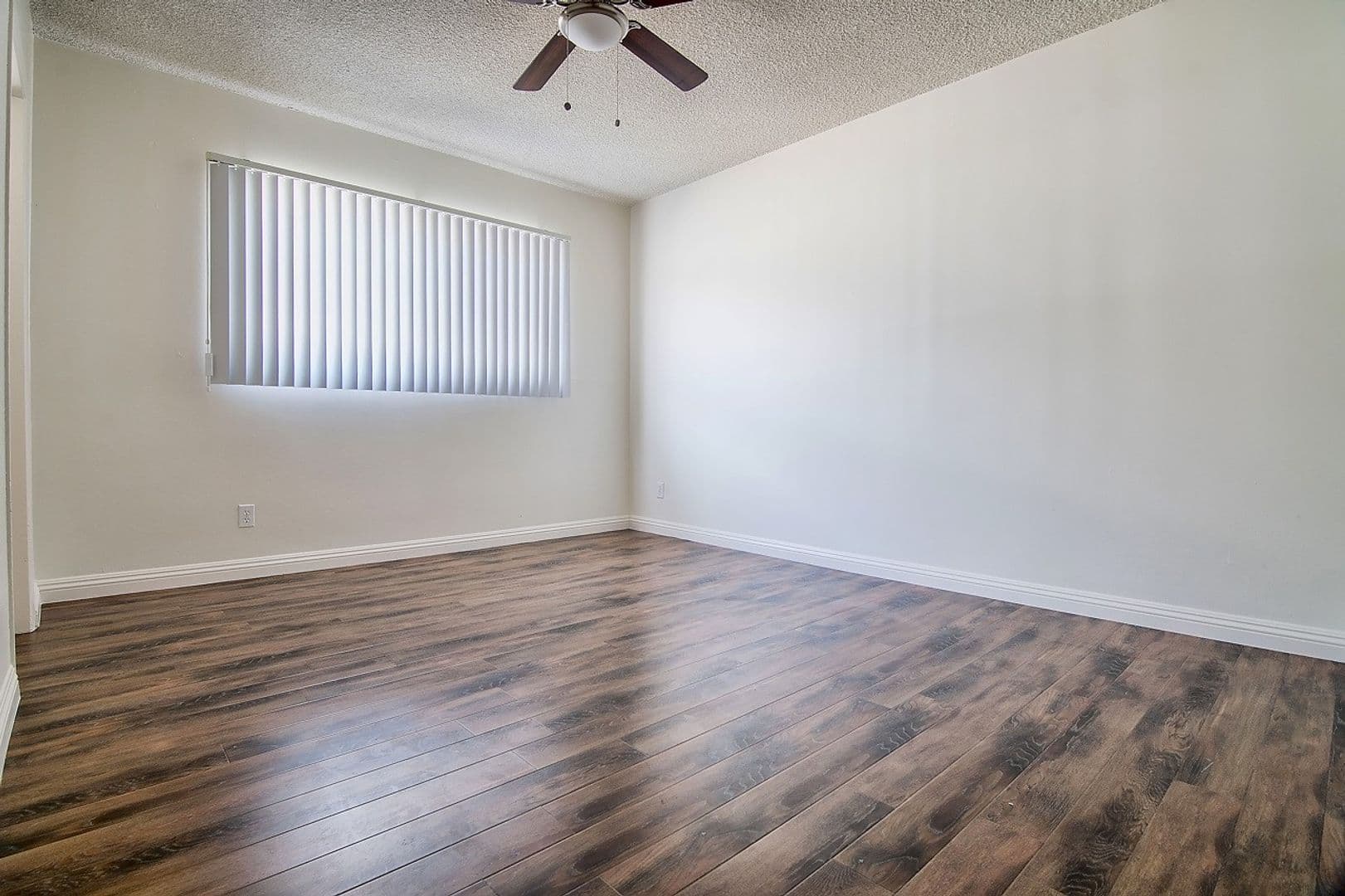 Panorama City Apartment: 8330 Willis Avenue