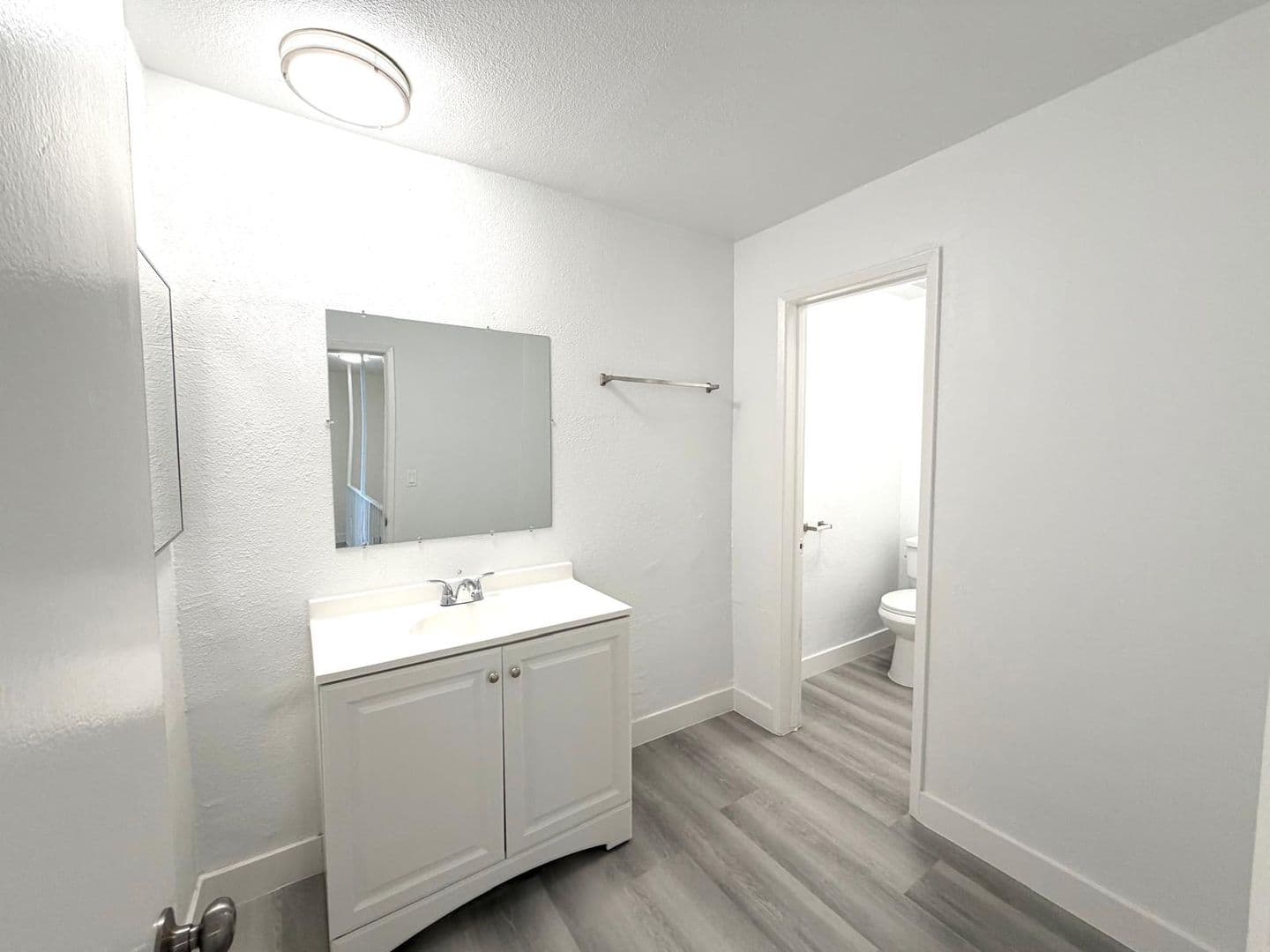 Van Nuys Apartment: 8140 Langdon Avenue