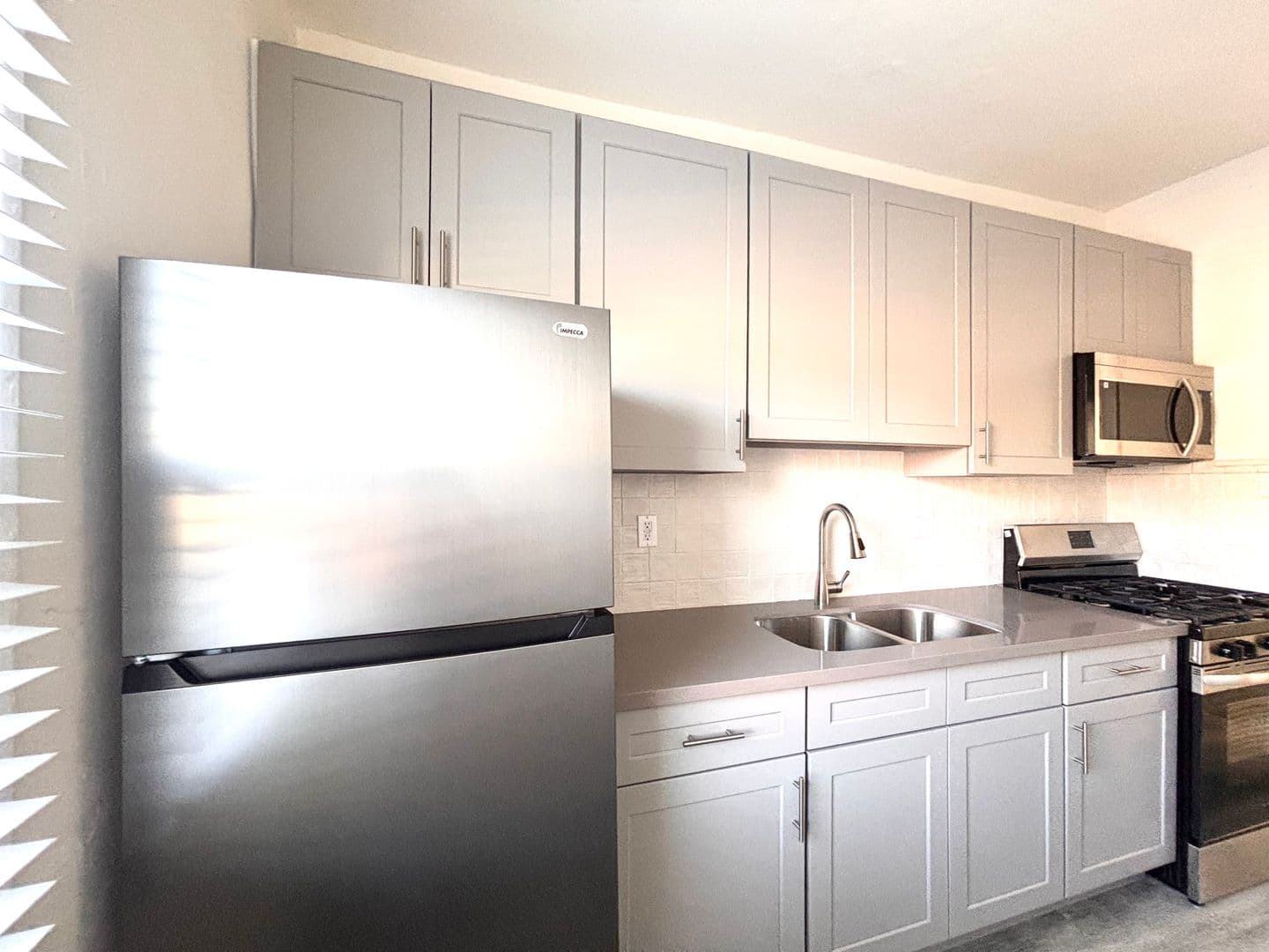 Los Angeles Apartment: 420 N. Coronado Street