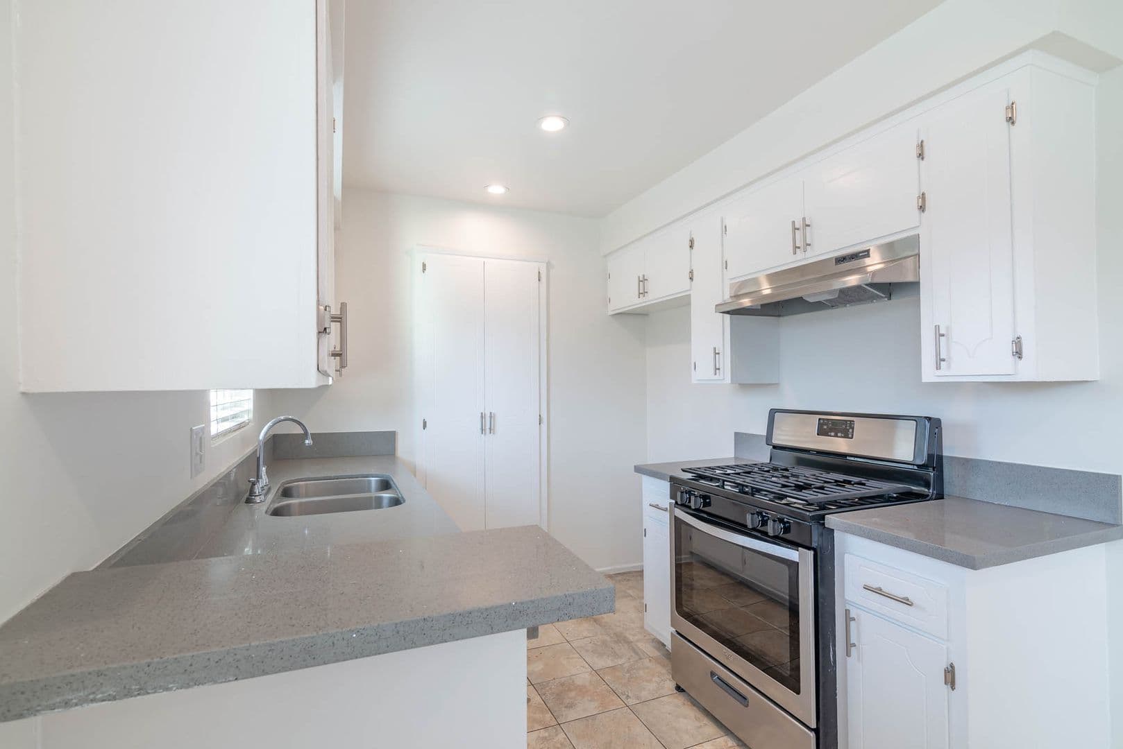 Los Angeles Apartment: 1439 S. Point View St.