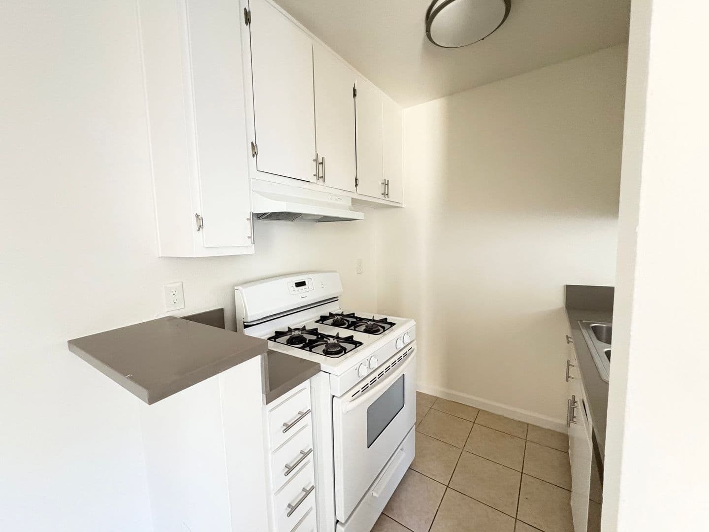 North Hollywood Apartment: 13253 Vanowen St.