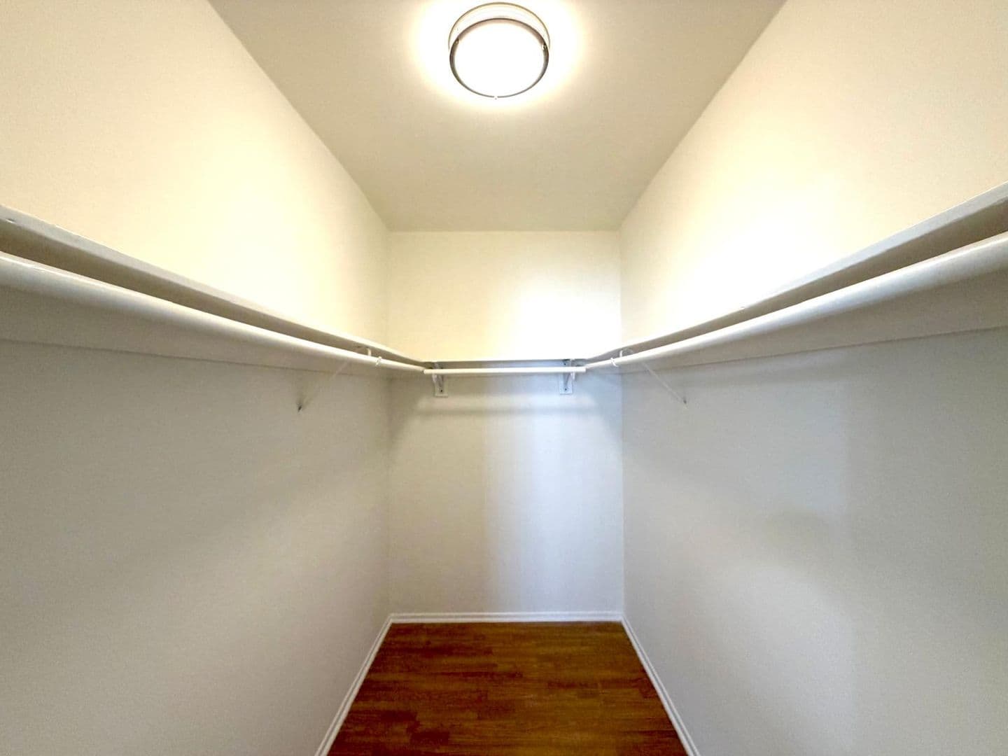 Canoga Park Apartment: 6738 Independence Ave.