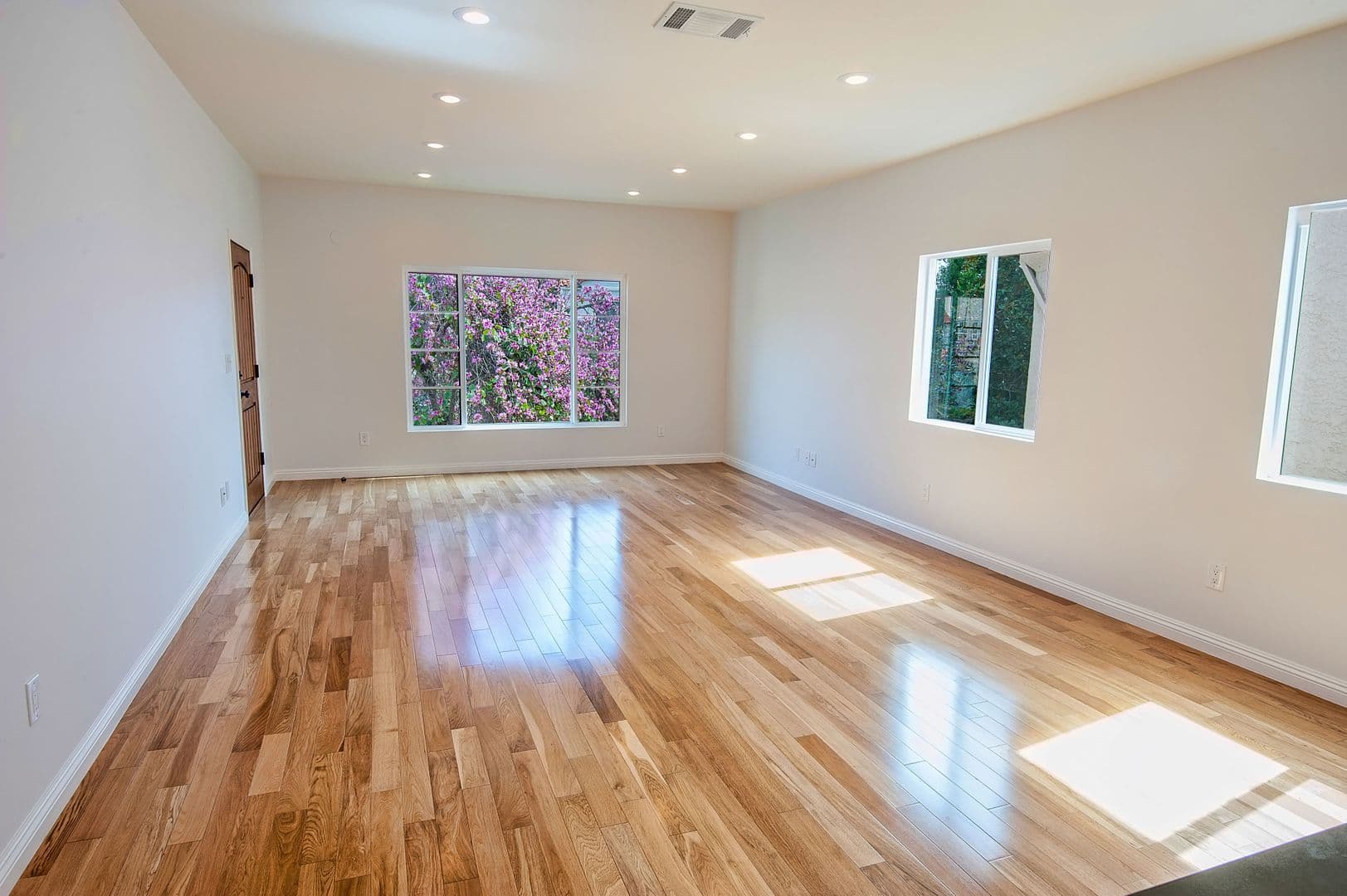 Los Angeles Apartment: 439 N. Ogden Dr.