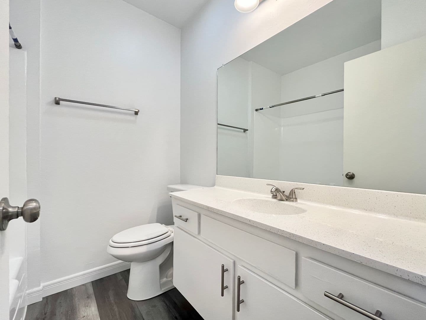 Canoga Park Apartment: 6738 Independence Ave.