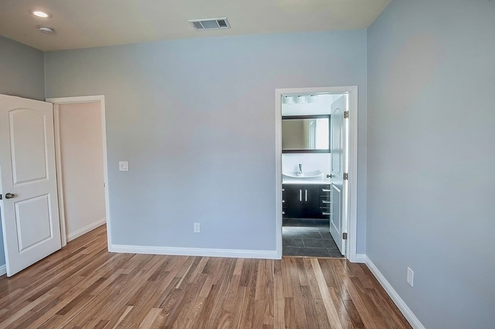 Los Angeles Apartment: 439 N. Ogden Dr.
