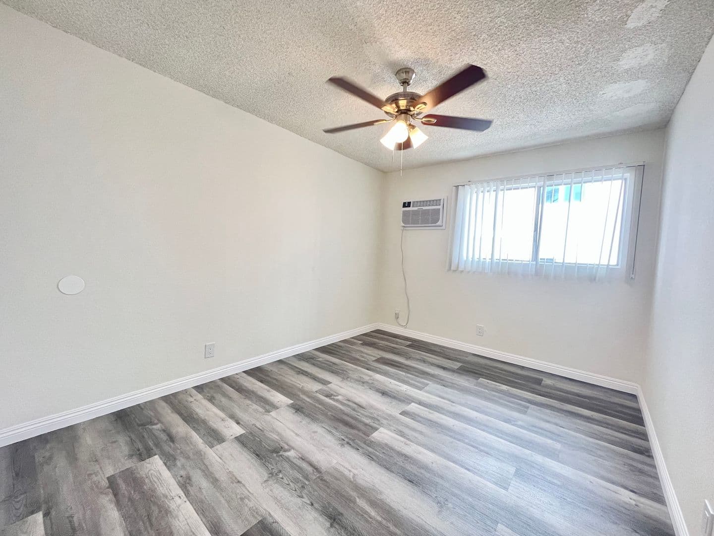Canoga Park Apartment: 6738 Independence Ave.