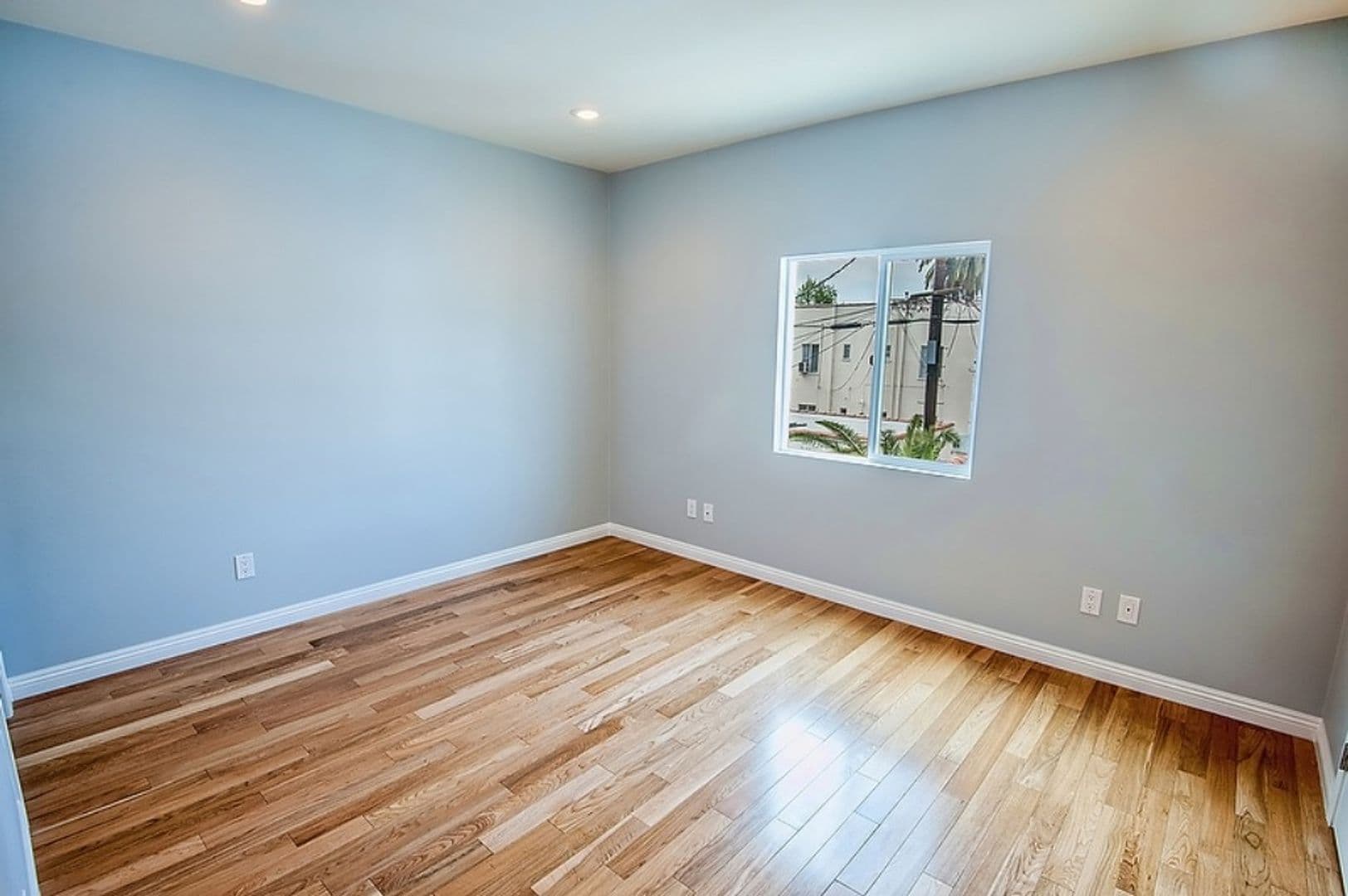 Los Angeles Apartment: 439 N. Ogden Dr.