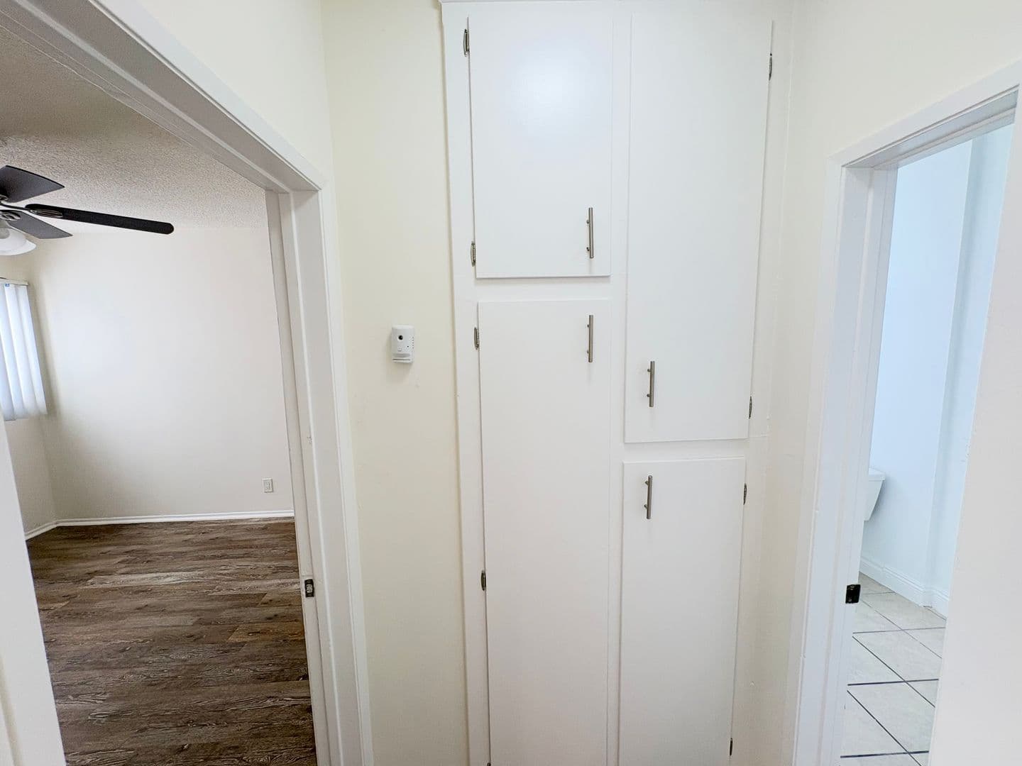 Los Angeles Apartment: 946 S. Carondelet Street