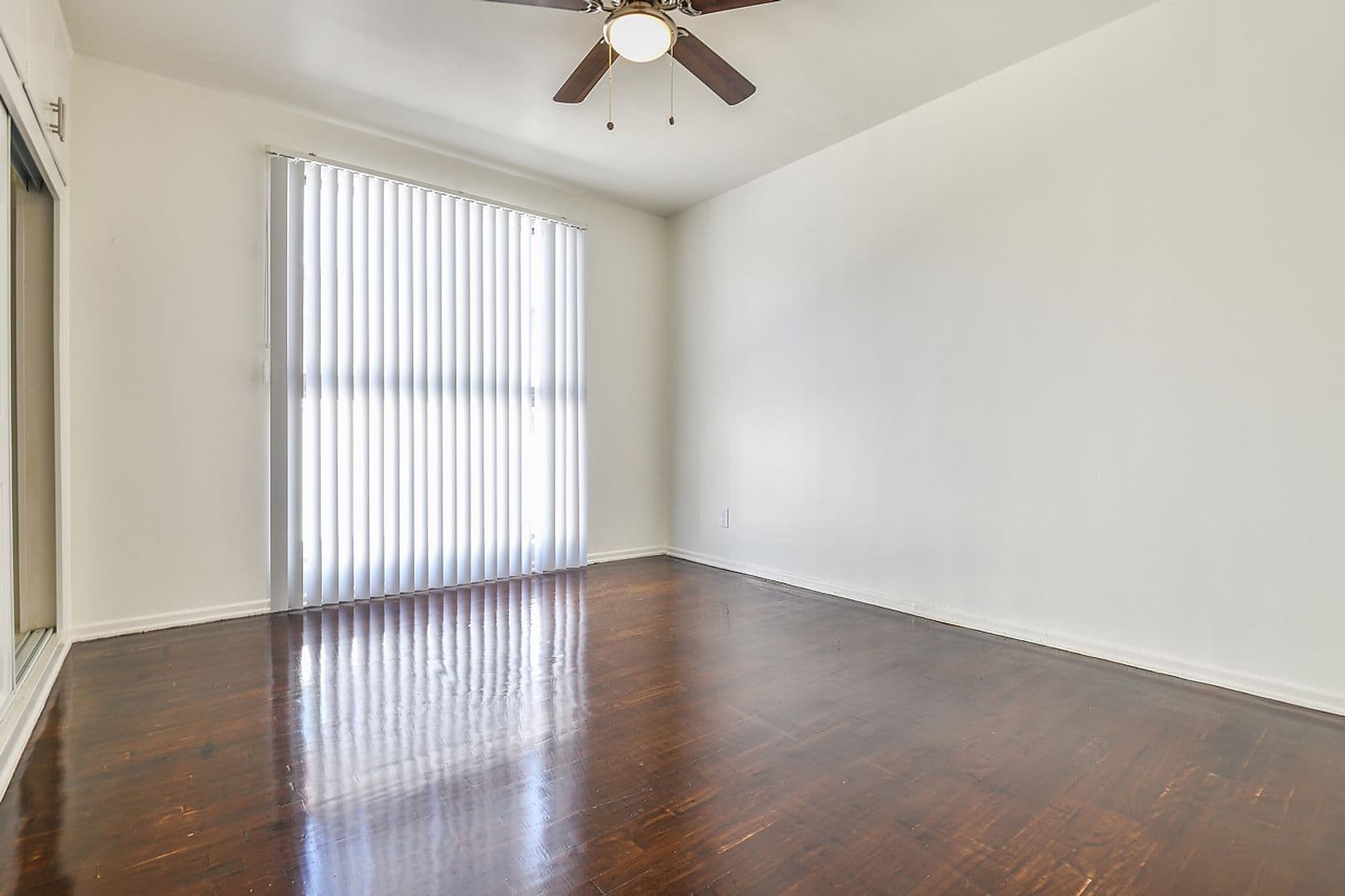 Los Angeles Apartment: 8526 Saturn Street