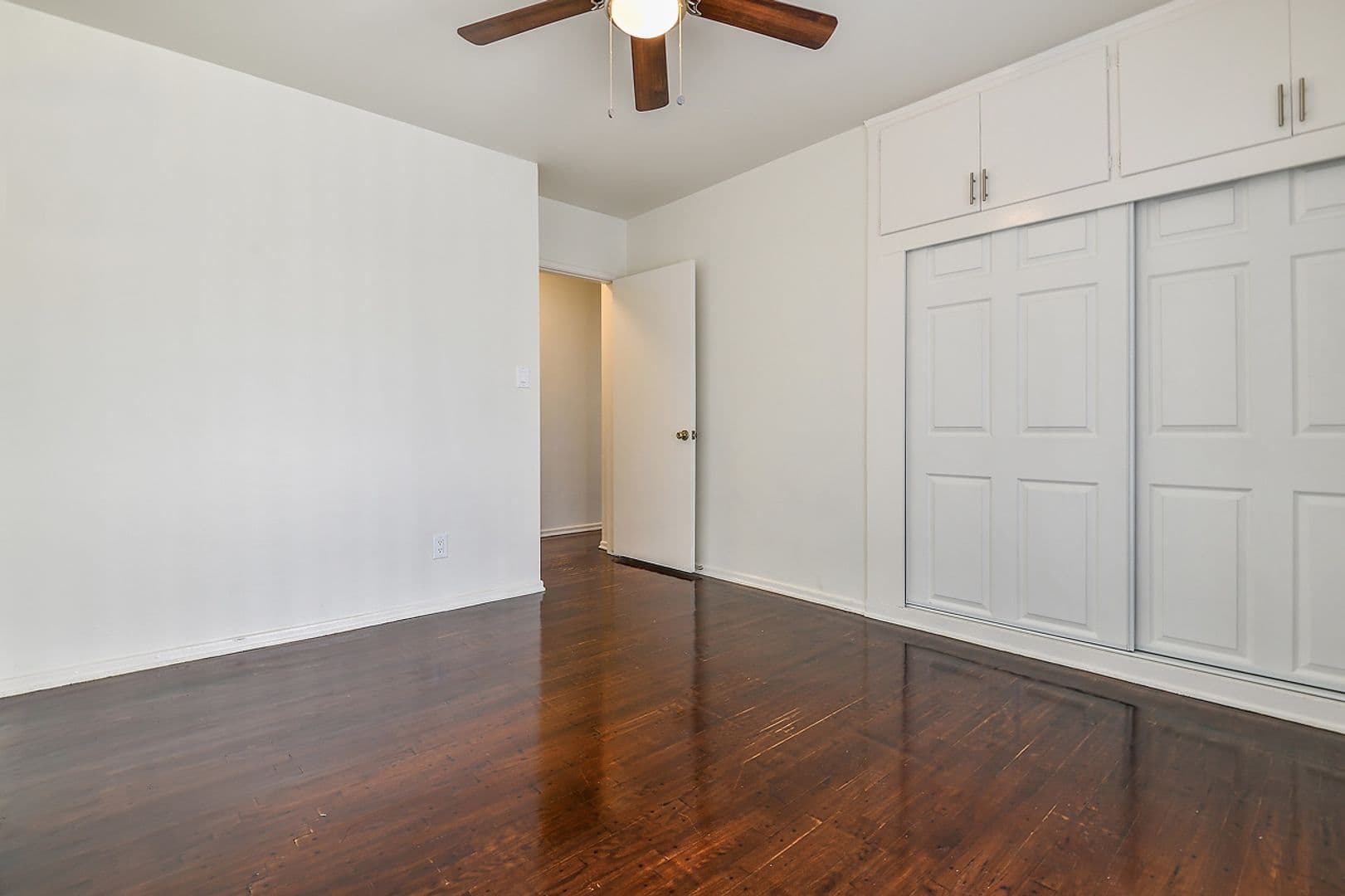 Los Angeles Apartment: 8526 Saturn Street
