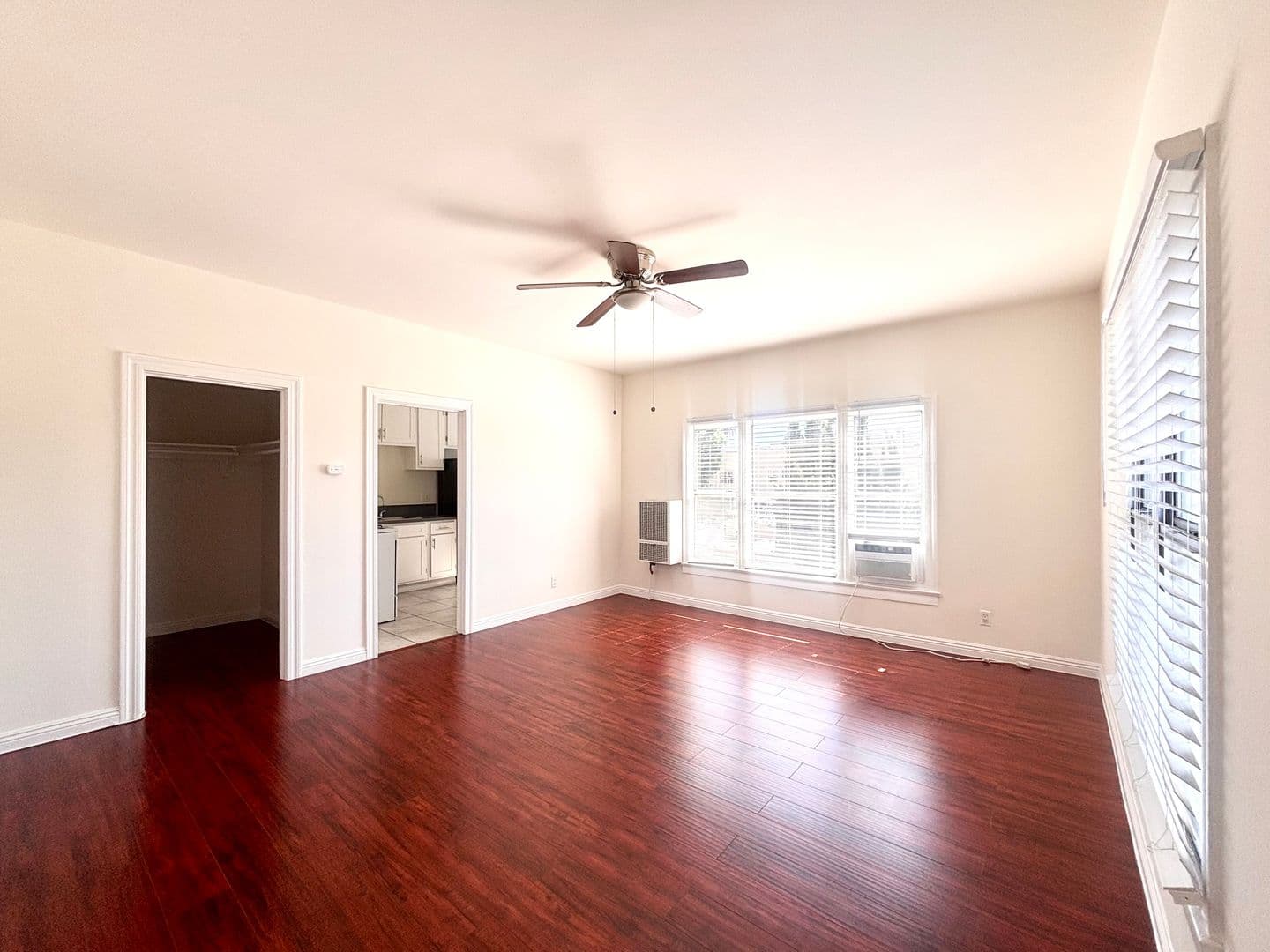 Los Angeles Apartment: 1056 S. Normandie Avenue