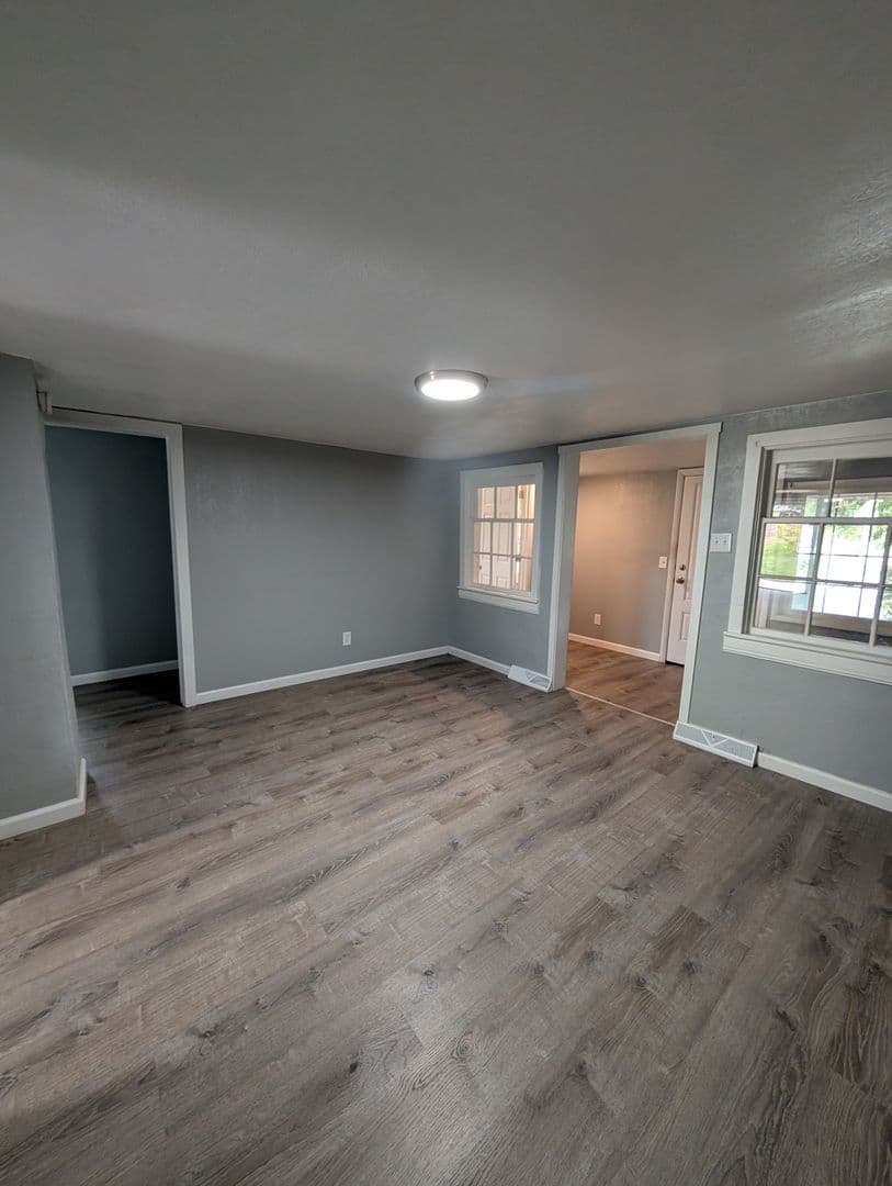 Burley House: 515 Miller Ave