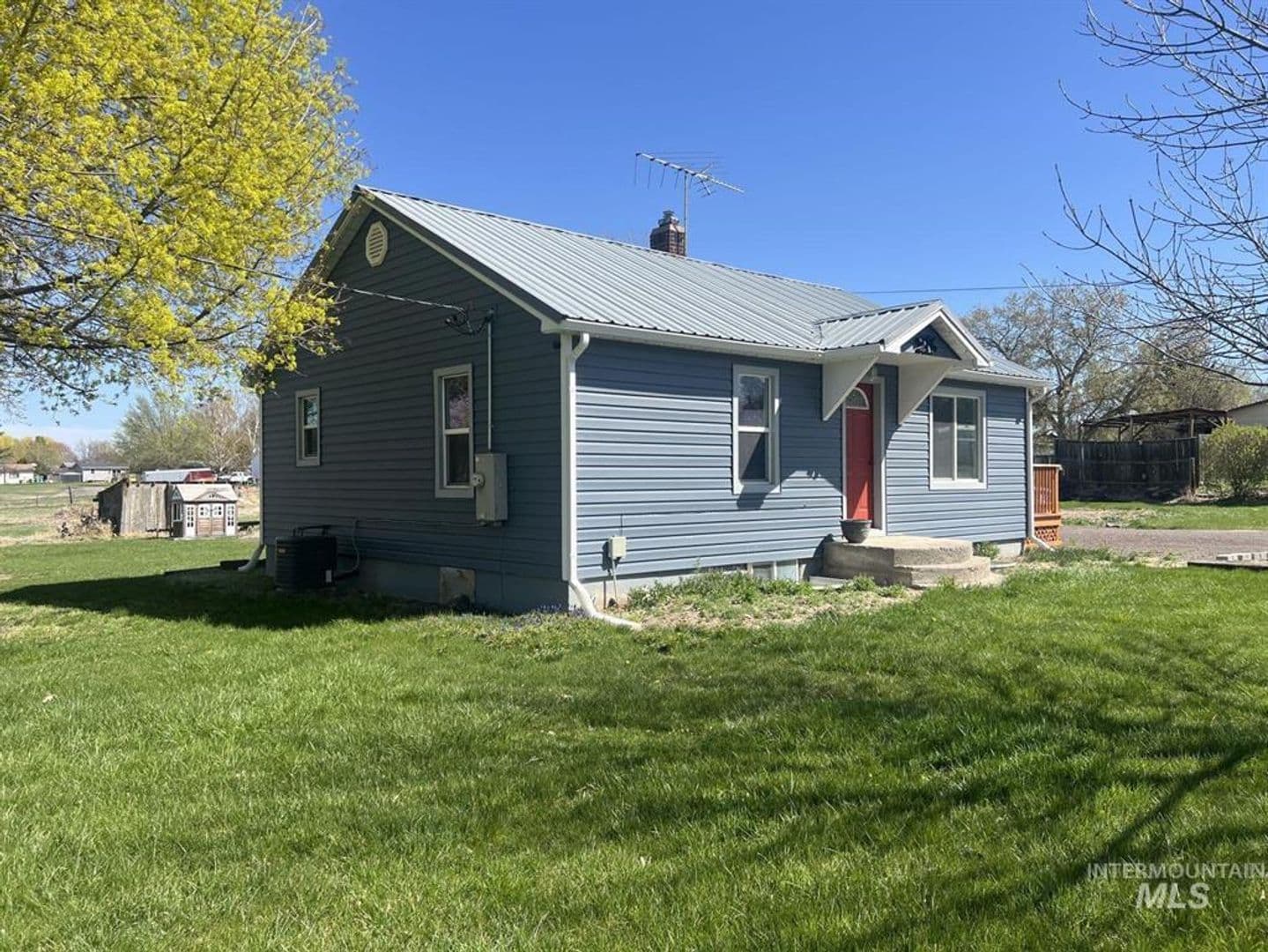 Jerome House: 216 10th Ave E