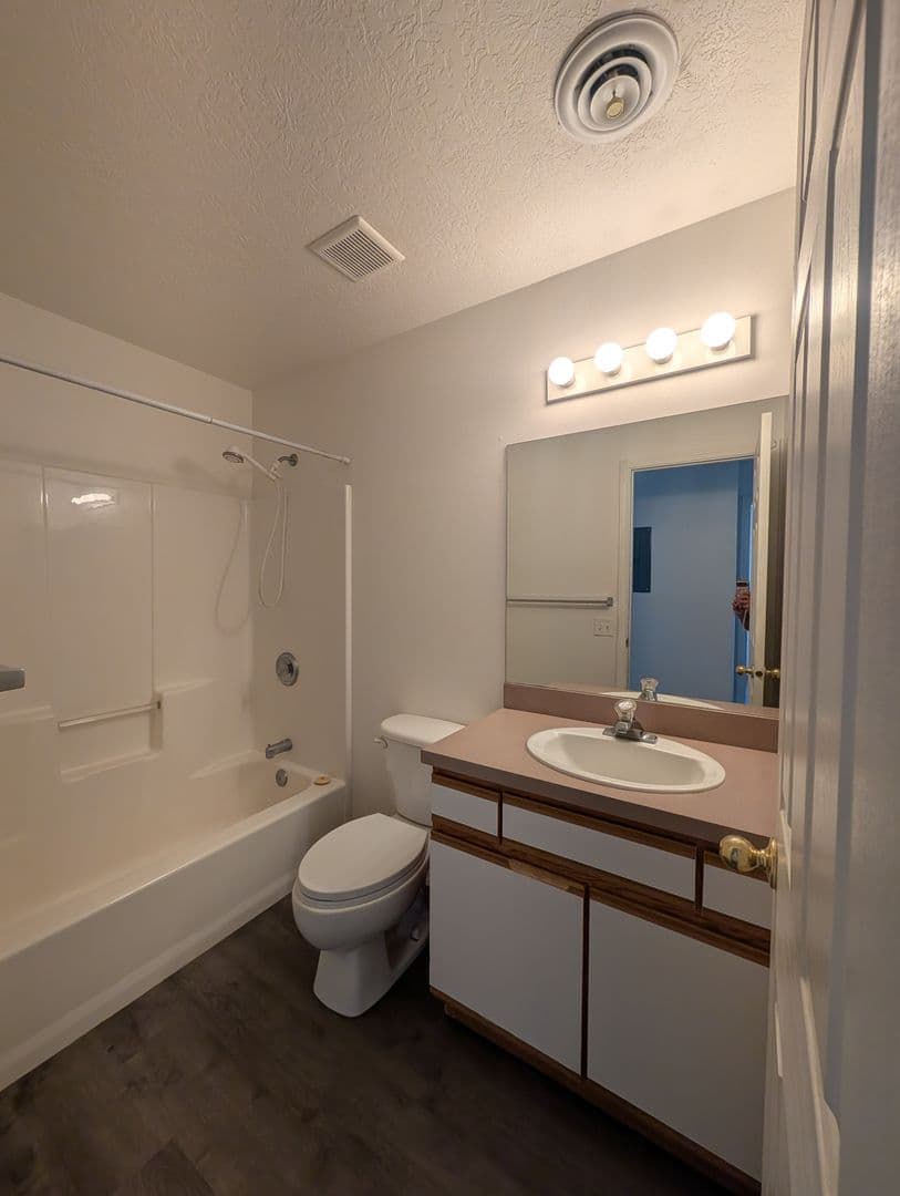 Twin Falls Apartment: 319 Lenore St