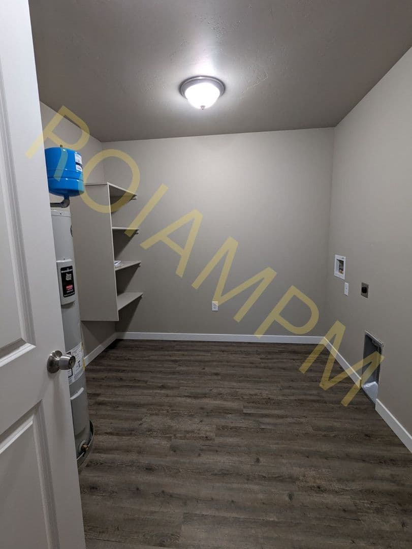 Jerome Apartment: 1215 South Eisenhower Street