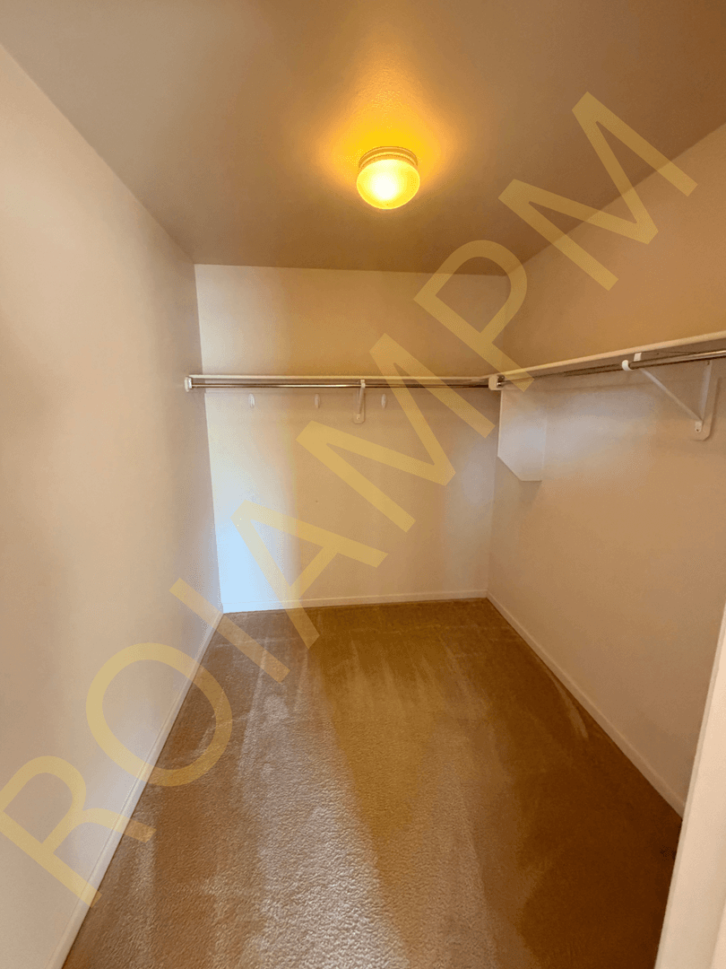 Burley Apartment: 256 W 3rd St