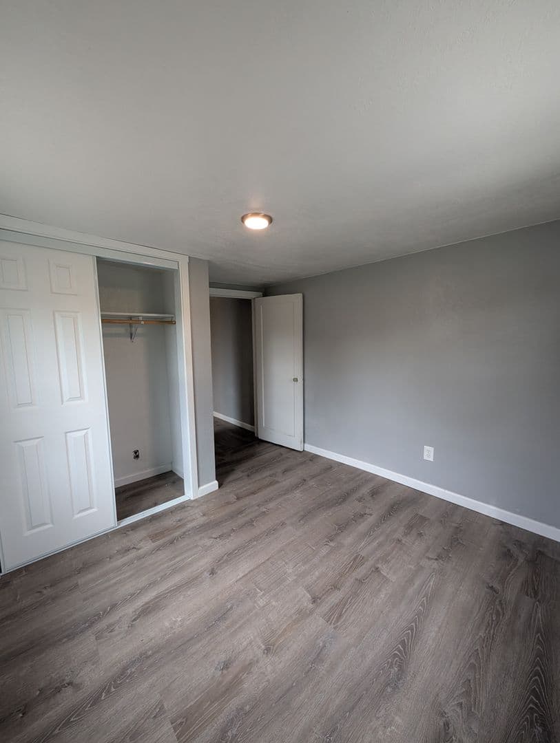 Burley House: 515 Miller Ave